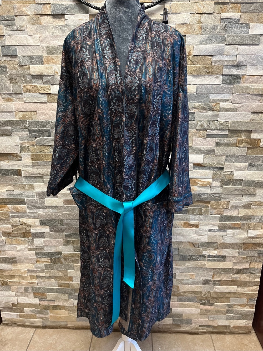 Bill  Blass Navy Paisley Satin Robe with Teal Belt